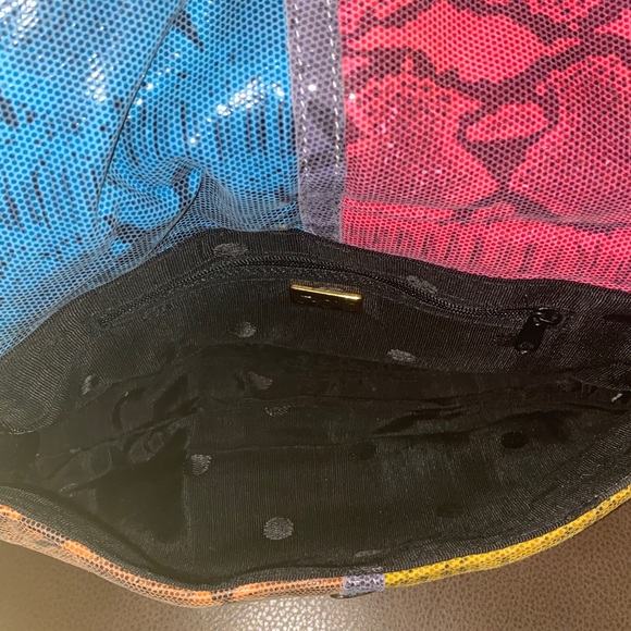 Cache Y2K Multicolor Snakeskin Pattern Bag. - Picture 7 of 7